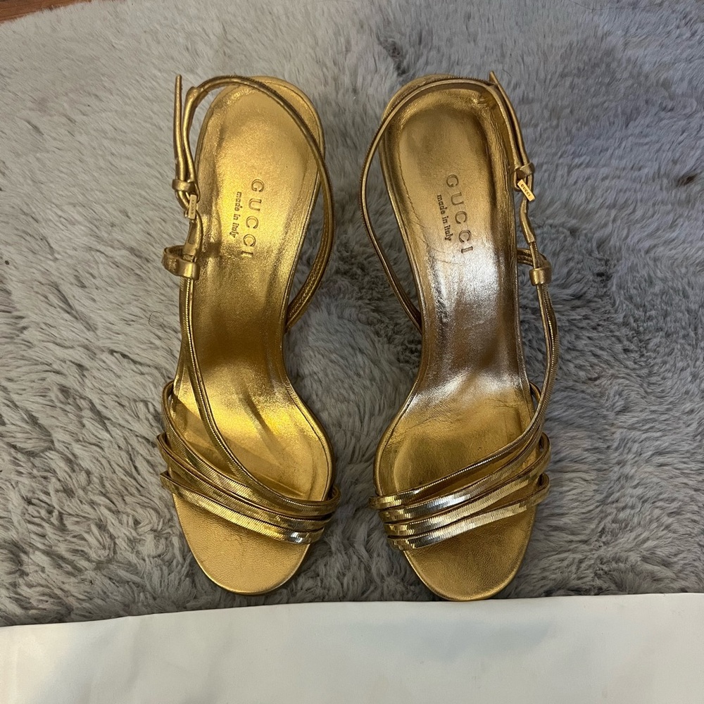 GUCCI Gold Metallic Chain Leather Strappy Sandals, 4.25 inch heel